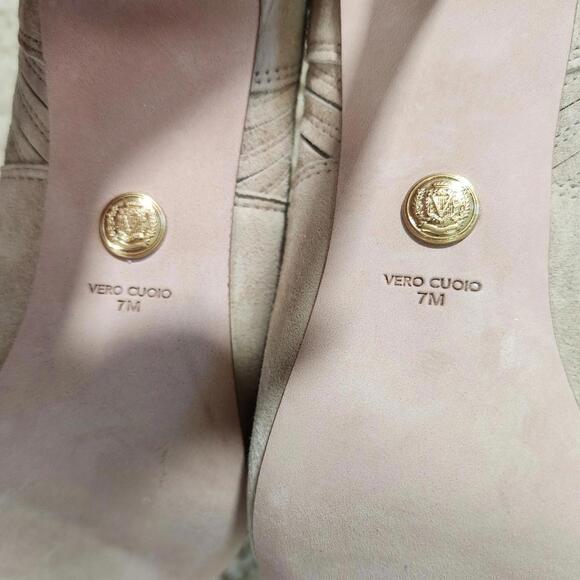 $450 Veronica Beard Beige Suede Pointed Ankle Boots Size 7 - Picture 6 of 7
